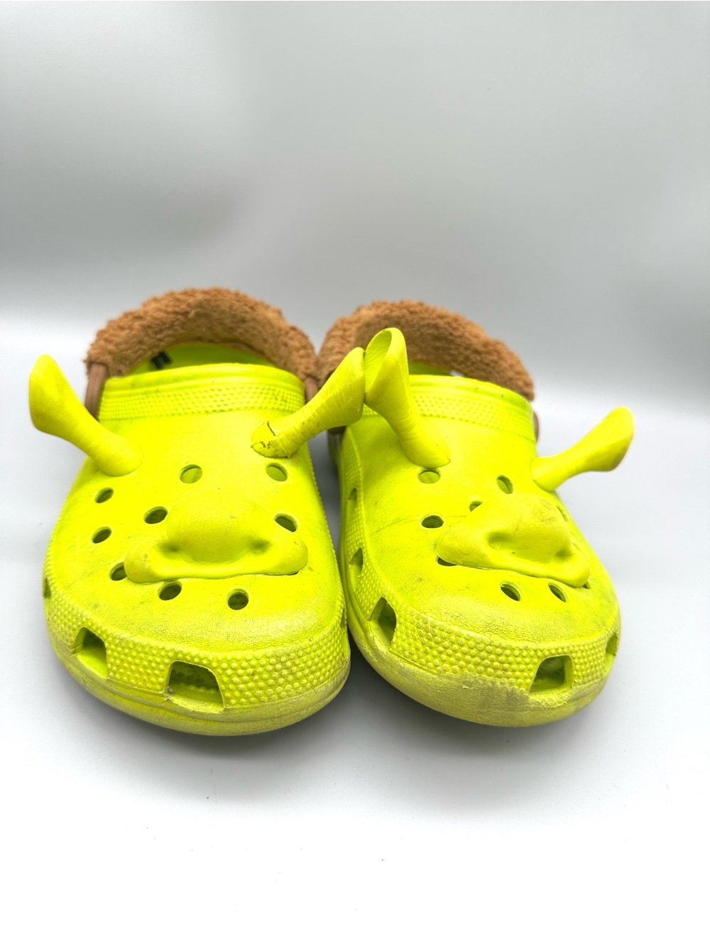 Crocs Classic Clog Shrek Lime Green Kids Size J6 Ogre Ears Nose Jibbitz Shoes - Picture 2 of 8